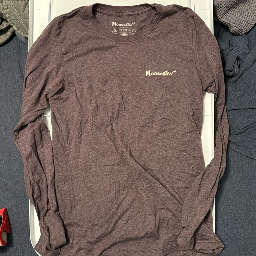 Moosejaw long sleeve crew neck shirt